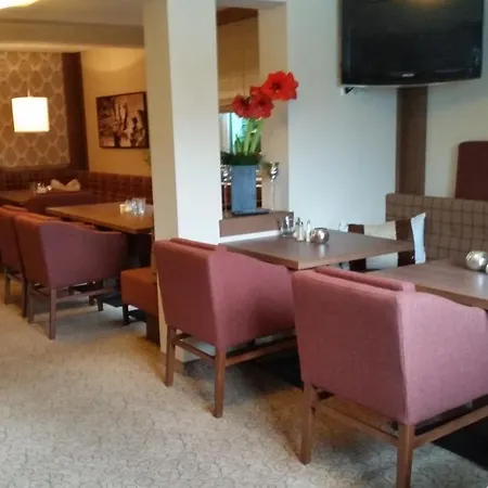 Garni - Restaurant Kaminstube 4* سانكت أنتون ام ارلبرغ