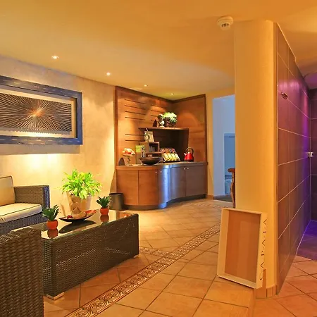 Garni - Restaurant Kaminstube فندق