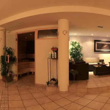فندق Garni - Restaurant Kaminstube سانكت أنتون ام ارلبرغ